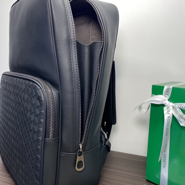 ボッテガヴェネタバッグ着用イメージ